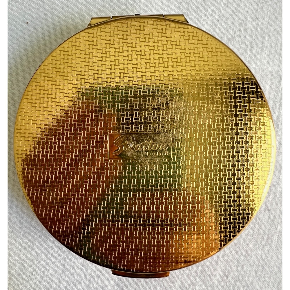 Vintage Stratton England Gold Tone Rose Compact Mirror Powder Case Scalloped - Picture 3 of 8